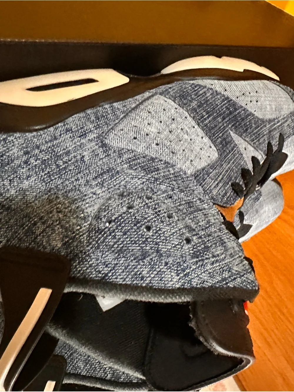 Nike Air Jordan 6 VI Retro 
